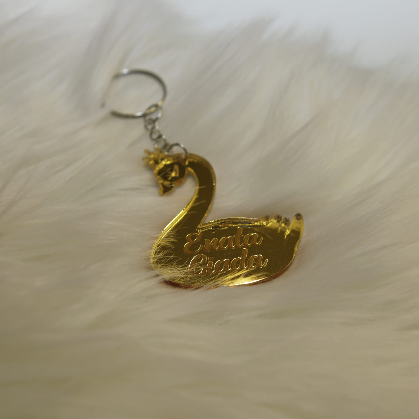Segnaposto Bomboniera cerimonia Ciondolo Cigno Reale plexiglass Oro specchiato nascita